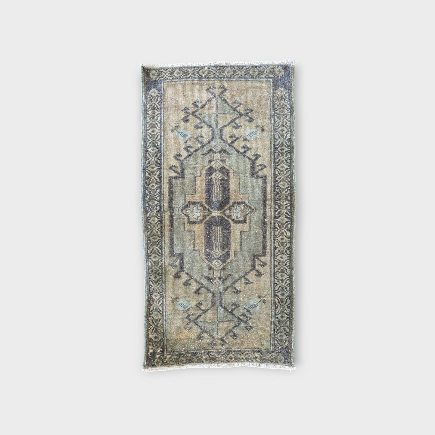 Mini Rug | No. 303